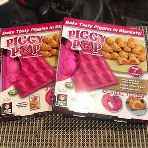 NEW set of 2 Piggy pop silicone baking pan